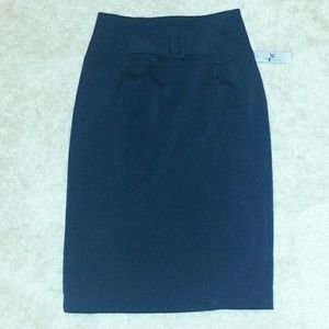 Black Worthington Belted Skirt