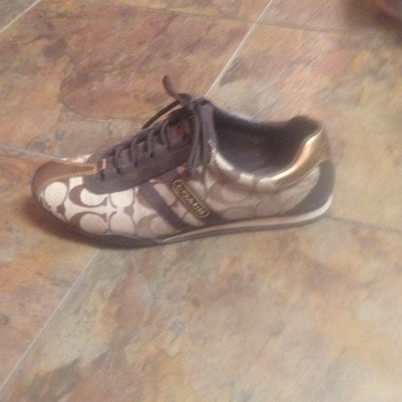 Coach shoes - Picture 2 of 3