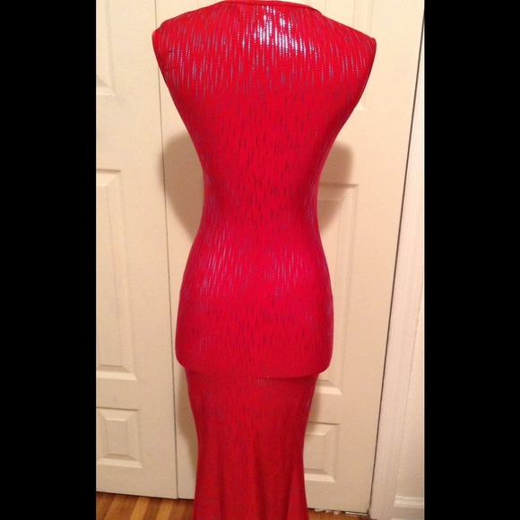 Gorgeous mermaid style red dress - Picture 4 of 4