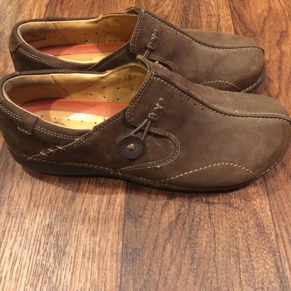 Clarks Shoes - Clarks like new!!!