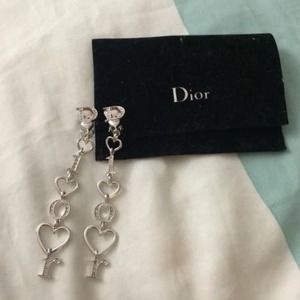 *sold*Authentic Christian Dior clip on earrings