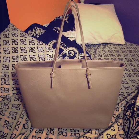 Gray shoulder bags /weekender bag😍😍