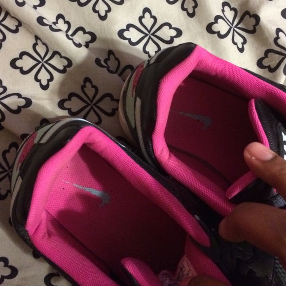 Airmax - Picture 4 of 4