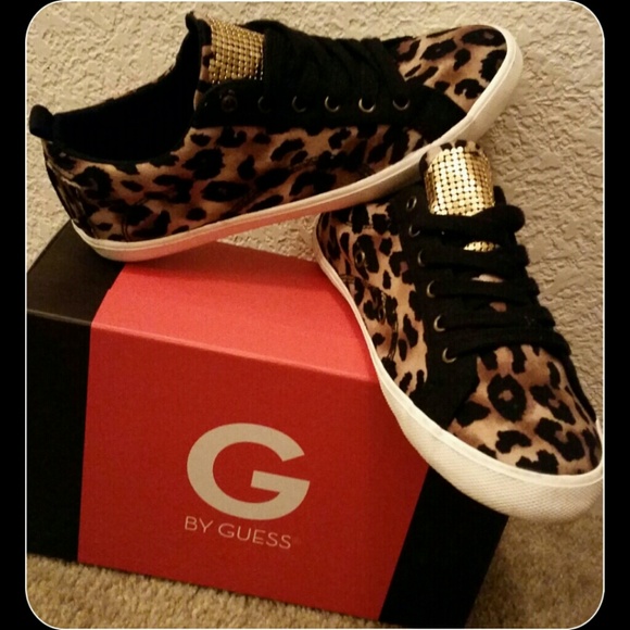 By Guess Shoes - Cute Cheetah print sneakers w/gold. SZ 7