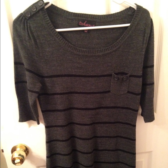 Adorable sweater dress - Picture 1 of 4