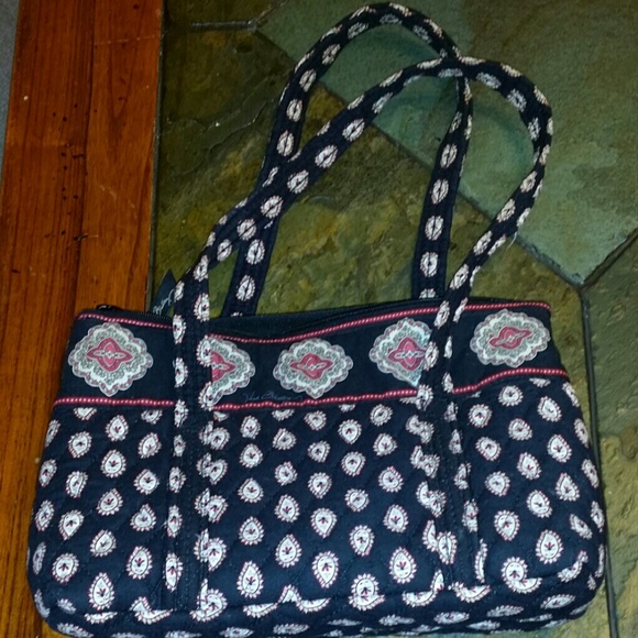 Authentic Vera Bradley handbag; rarely used!