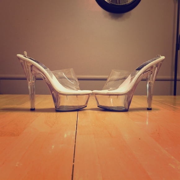 heels sold @soniadubon