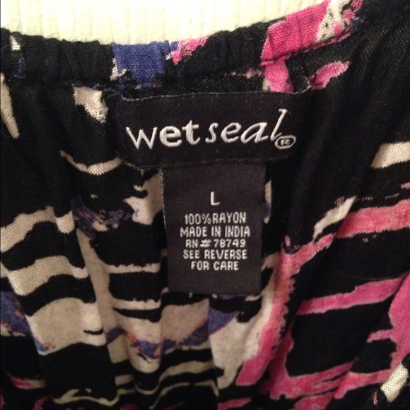 Adorable Wet Seal romper! - Picture 2 of 2