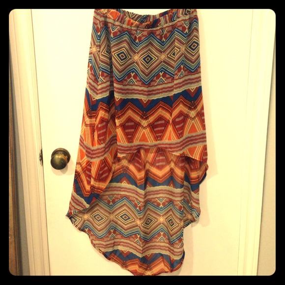 Aztec hi-lo skirt.