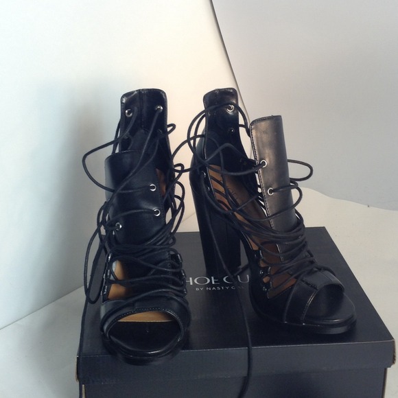 Nasty Gal Shoes - Vamp heel #403 Nasty Gal Shoes - Vamp heel #403