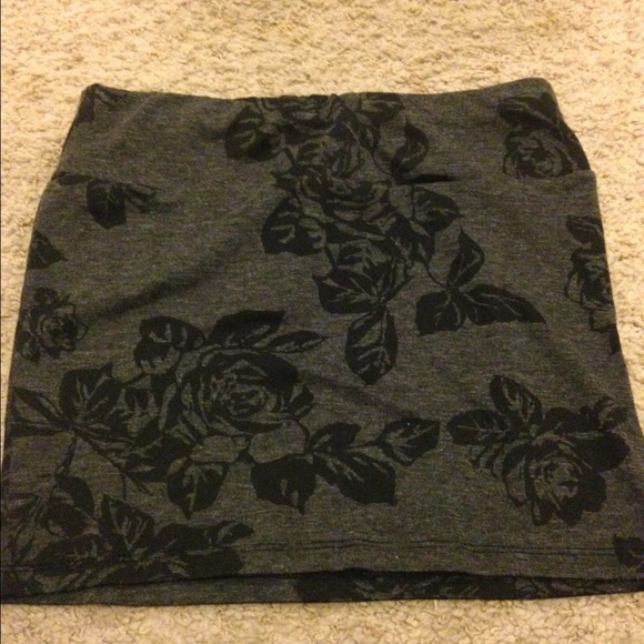 Grey and black floral pencil skirt