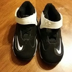 Baby shoes