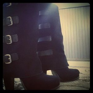Gorgeous Black Report Boots!
