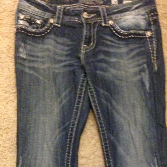 Size 28 Miss Me Buckle jeans! Beautiful bling - Picture 1 of 4