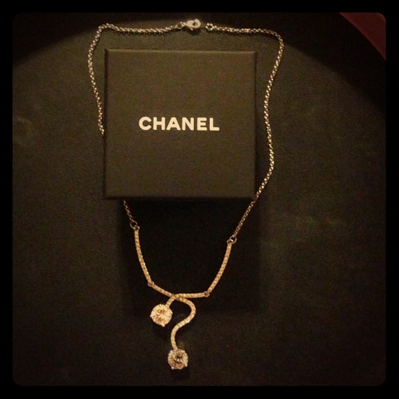 👐SENT AS A GIFT 👐Silver Rhinestone Necklace - Picture 1 of 4