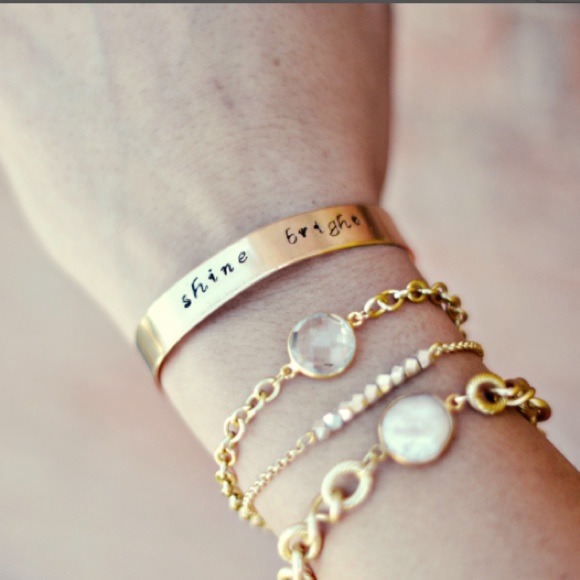 ⬇️gold chain bracelet stack set