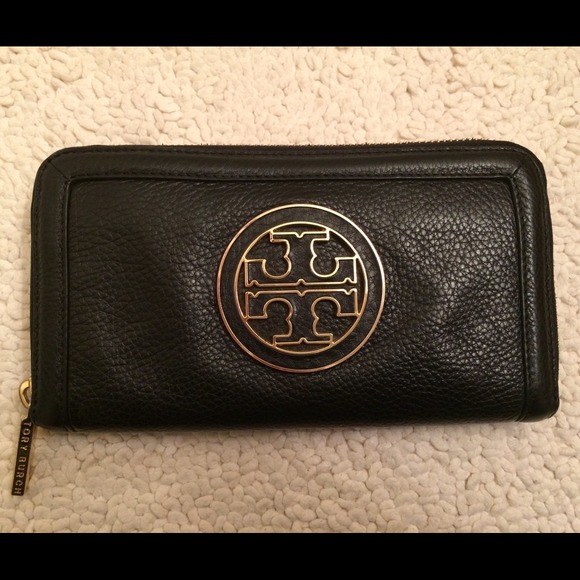 Tory Burch Amanda Zip Continental Wallet