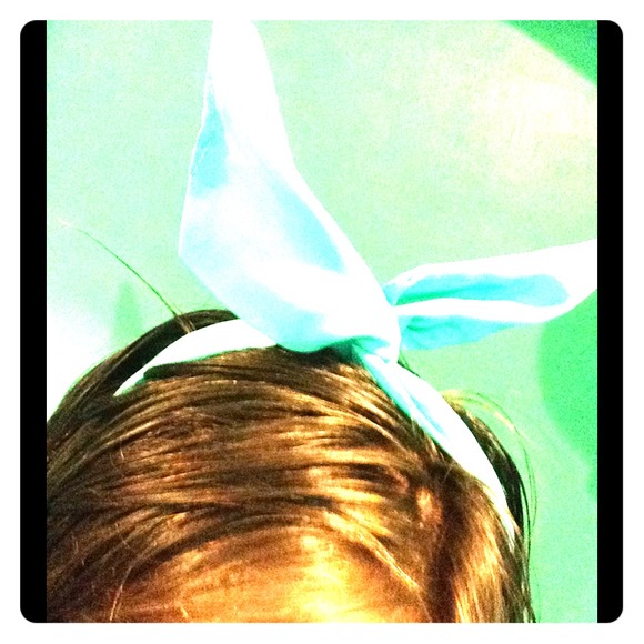 Cute tie up headband  🌀🌀🌀