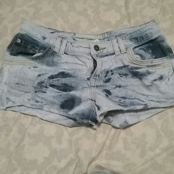 Acid washed shorts *traded*