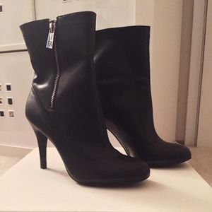 SOLD Coach Bethie Leather Stiletto Booties