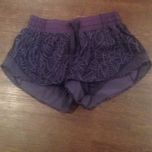 Lululemon shorts size six