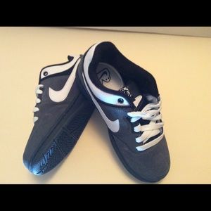 Nike kids shoes