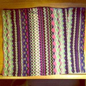 Cute patterned bodycon skirt! (Shown sideways)