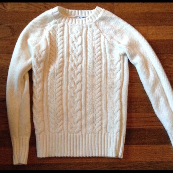 Bundle old navy sweater & menora skirt