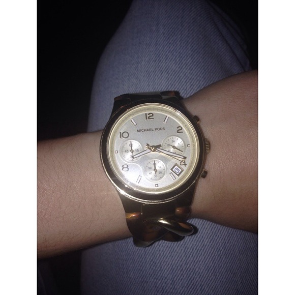 Michael Kors bracelet watch ⌚️🎁 - Picture 2 of 4