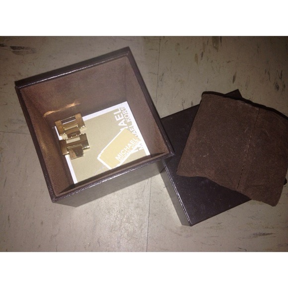 Michael Kors bracelet watch ⌚️🎁 - Picture 4 of 4