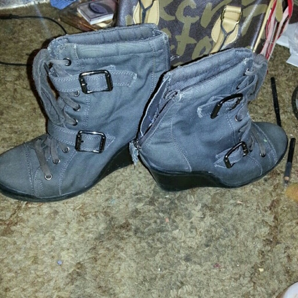 Vera Wang bootie/shoe
