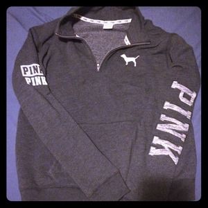 NWOT this season VS gray boyfriend pullover sz med