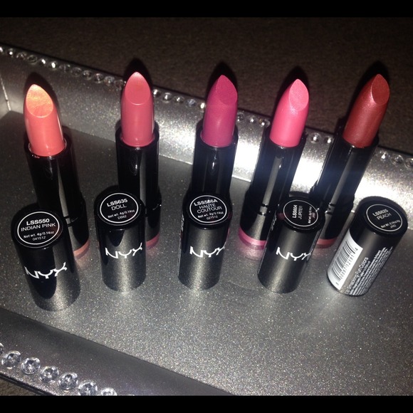 Nyx set of 3 lipsticks (brand new)