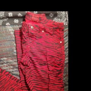 Black/red zebra stripe skinny jeans