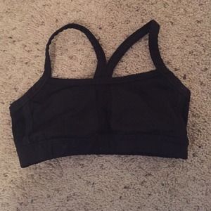 Lulu black size 4 sports bra