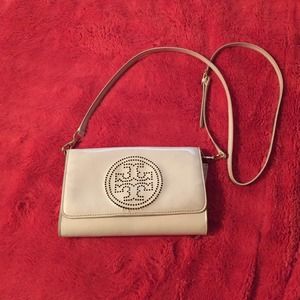 ***RESERVED**Authentic Tory Burch clutch/crossbody