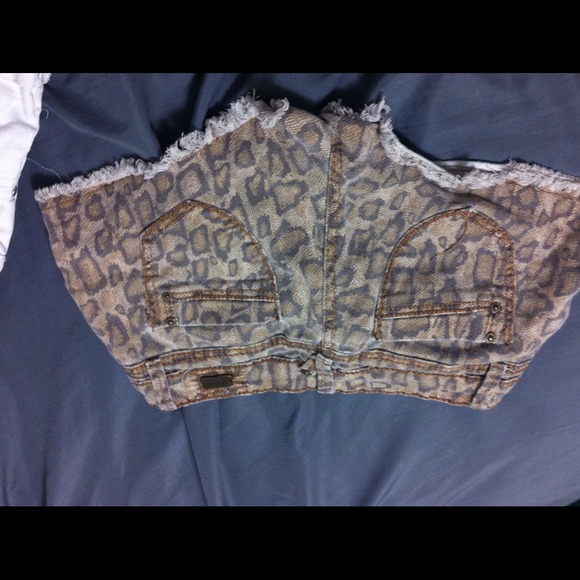 Really cute animal print shorts!