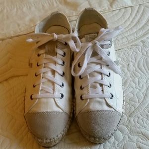 ¥¥¥¥¥¥SOLD ¥¥¥¥¥¥Calvin Klein fashion sneakers.