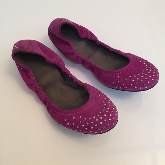 Stuart Weitzman Fuscia studded flats - size 6