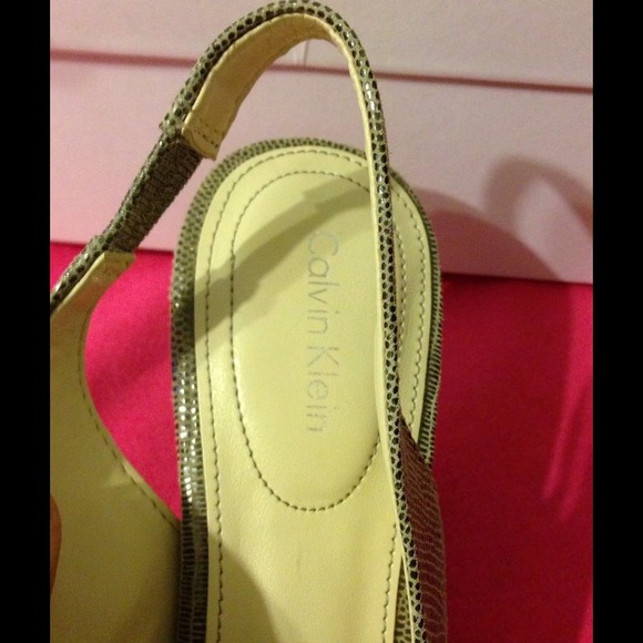 Calvin Klein Leather Reptile Sling Size 8.5 Or 9 - Picture 3 of 4
