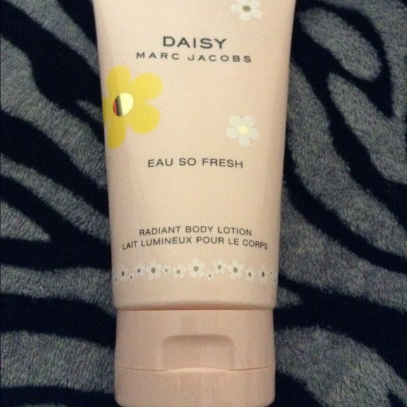 Daisy by Marc Jacobs body lotion