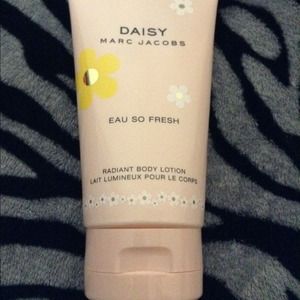 Daisy by Marc Jacobs body lotion
