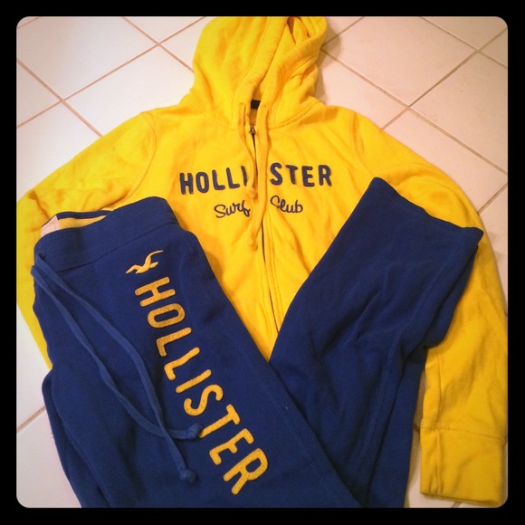 Hollister sweat suit