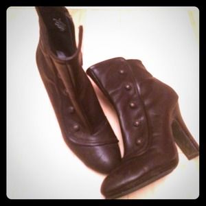 Brown Leather-like Victorian-style Boots