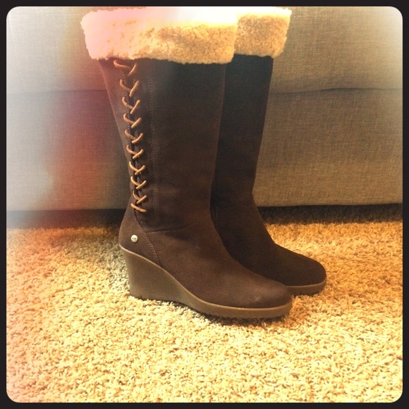NWOT Wedge Ugg Boots