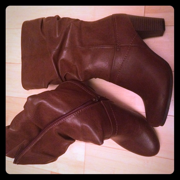 Brown Leather Mid-calf Boots