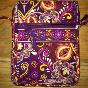 Small Vera Bradley cross body!