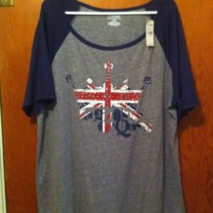 It's Good to be the Queen t-shirt