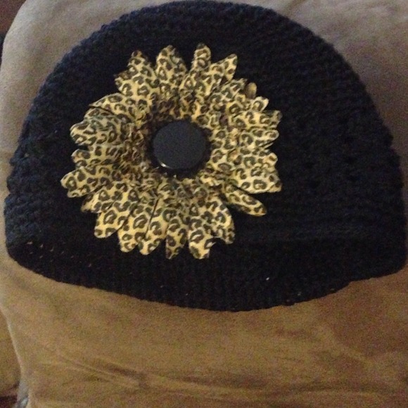 Knitted fashionable leopard flower Beanie 🌺