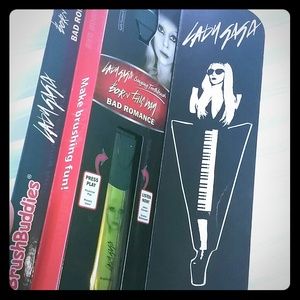 Lady gaga tooth brush